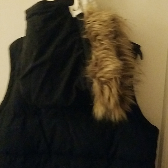 NFL VEST REDSKINS W/ DETACHABKE HOOD - Picture 6 of 6